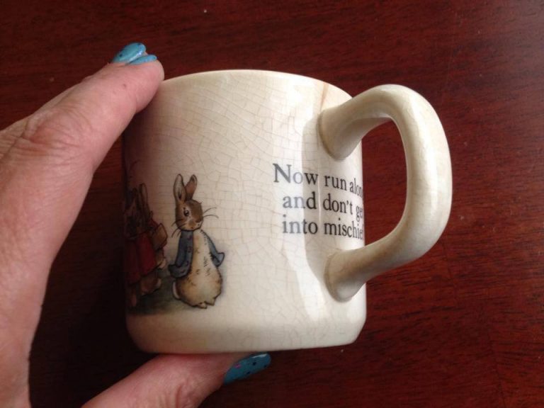 Beatrix Potter Wedgwood Peter Rabbit Baby cup (c. 1960 ): 59,200 ppm Lead (illegal if made today)