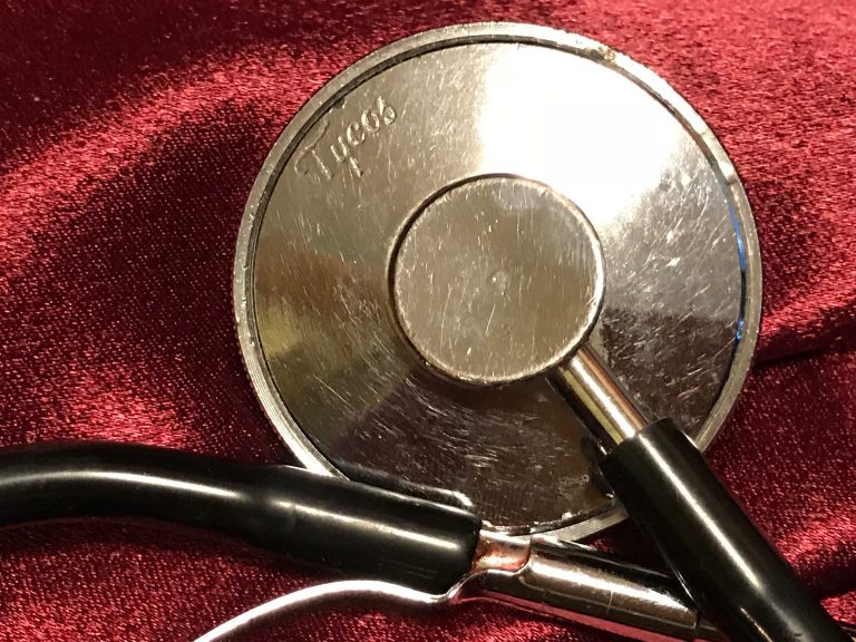 #Cadmium: Older/Vintage Black Tycos Stethoscope