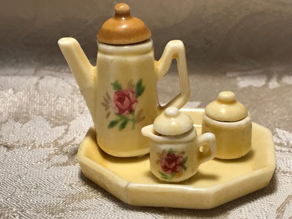 Vintage Miniature Tea Set, Made in Taiwan: 14,200 ppm Lead + Cadmium too!