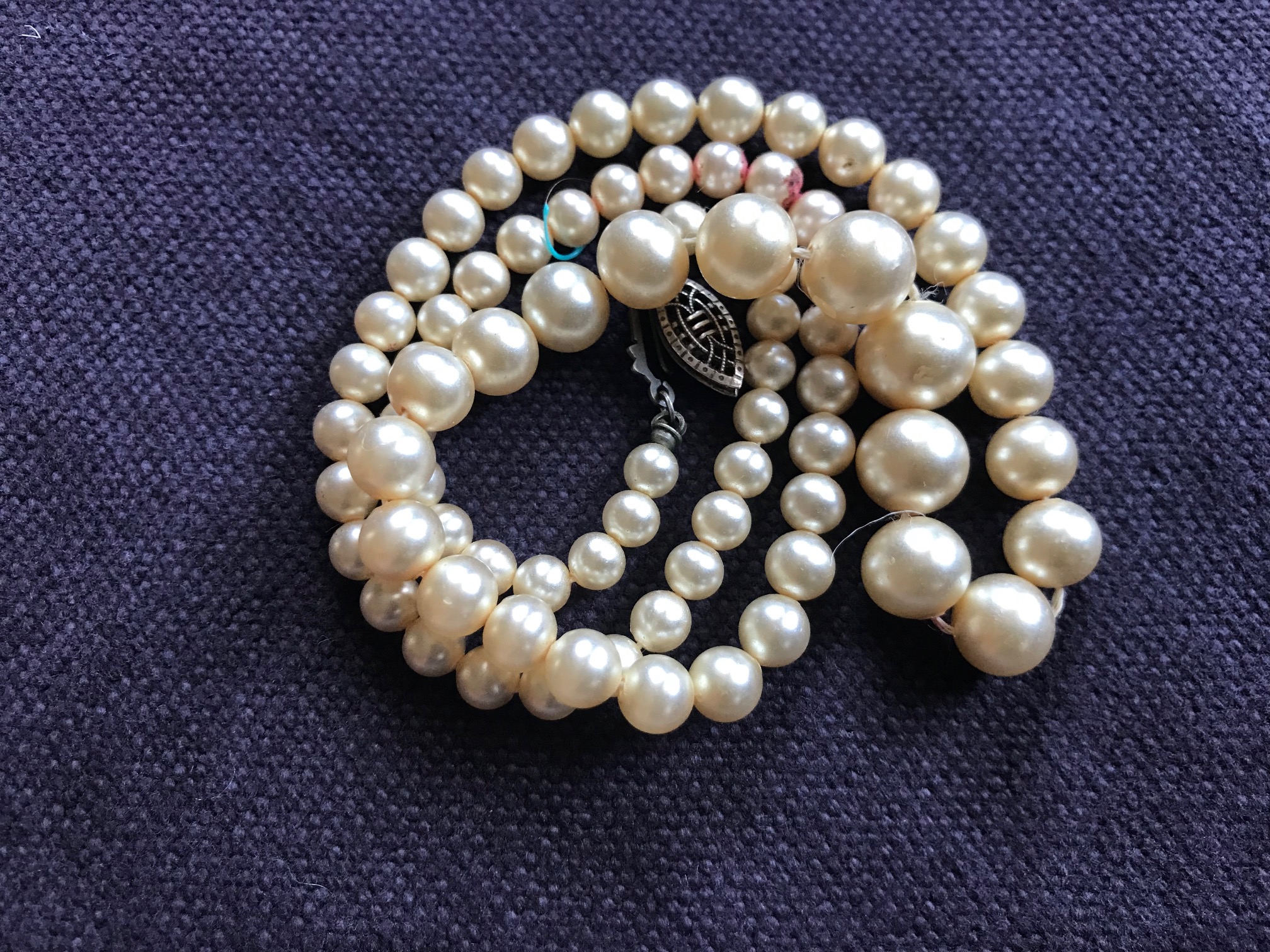 Vintage faux pearls: 125,700 ppm Lead. 90 ppm is unsafe. Please don’t ...
