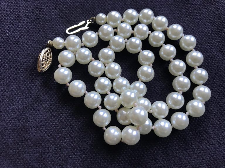 #Leaded: Off-White Vintage Faux Pearls, Glass