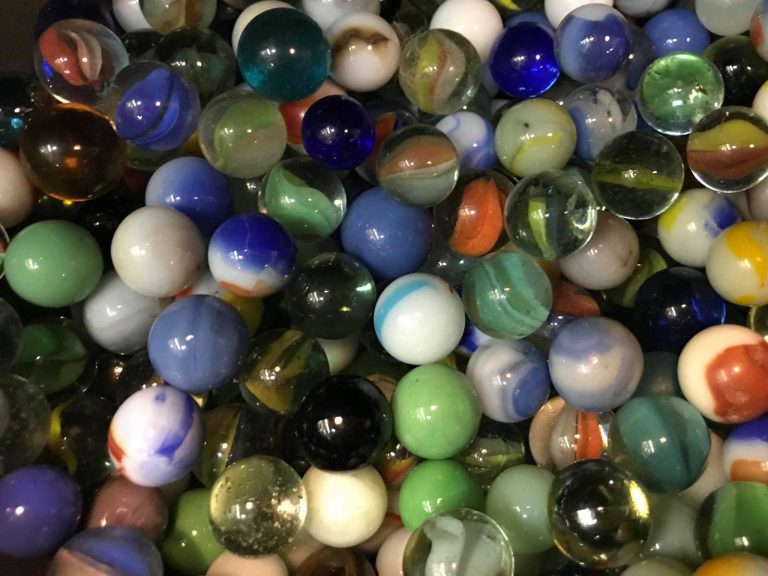 #Leaded: Vintage/Antique Glass Marbles, Yellow and White Swirl