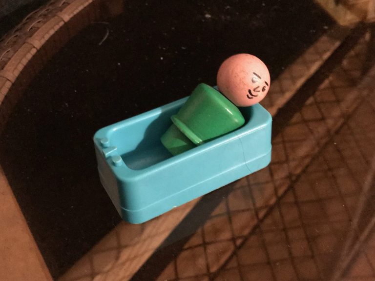 Vintage Fisher Price Little People Bathtub