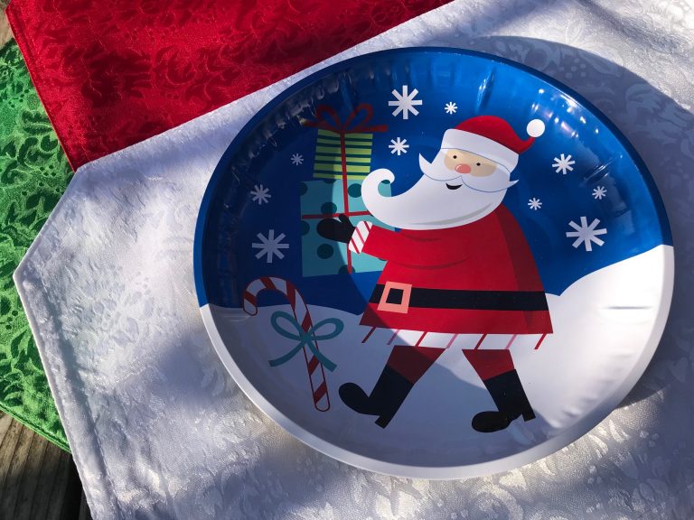 2018 Dollar Store Santa Claus Design Metal Tray/ Plate: Lead-Free!