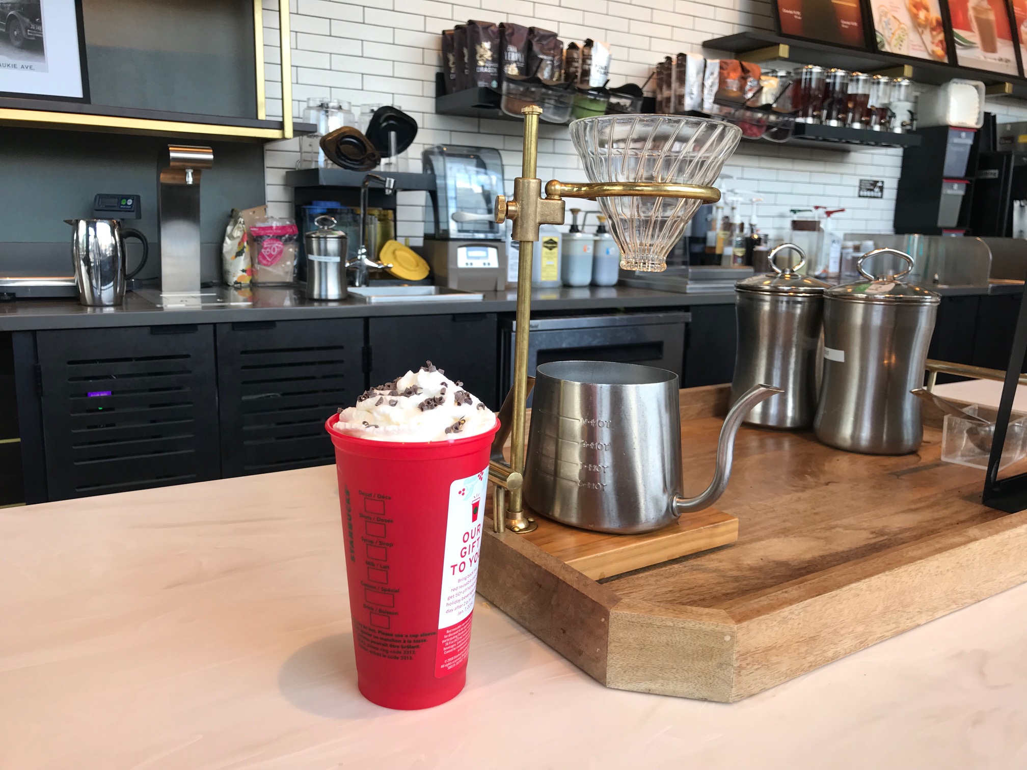 Does the 2018 Starbucks reusable holiday cup test positive for any "nasties"?