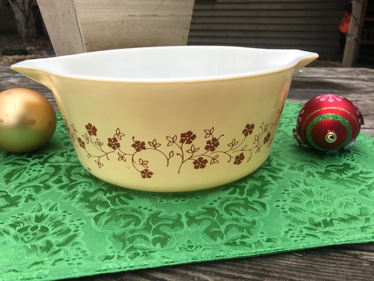 1980s Vintage Pyrex Trailing Flowers – Beige Casserole Dish: 253,900 ppm Lead + 12,100 ppm Cadmium + 8,801 ppm Arsenic