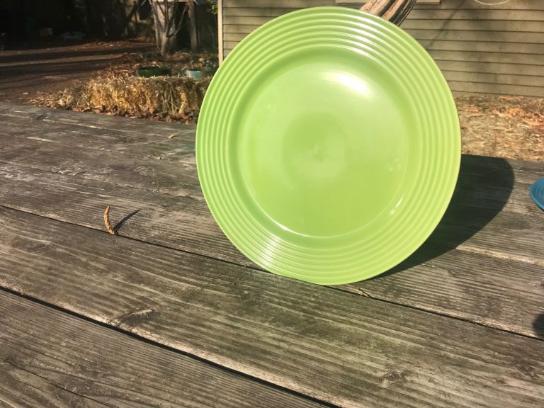 2018 Dollar Tree Store Royal Norfolk Green Glazed Ceramic Plate With Ridges: 31 ppm Lead (“Lead Safe”)