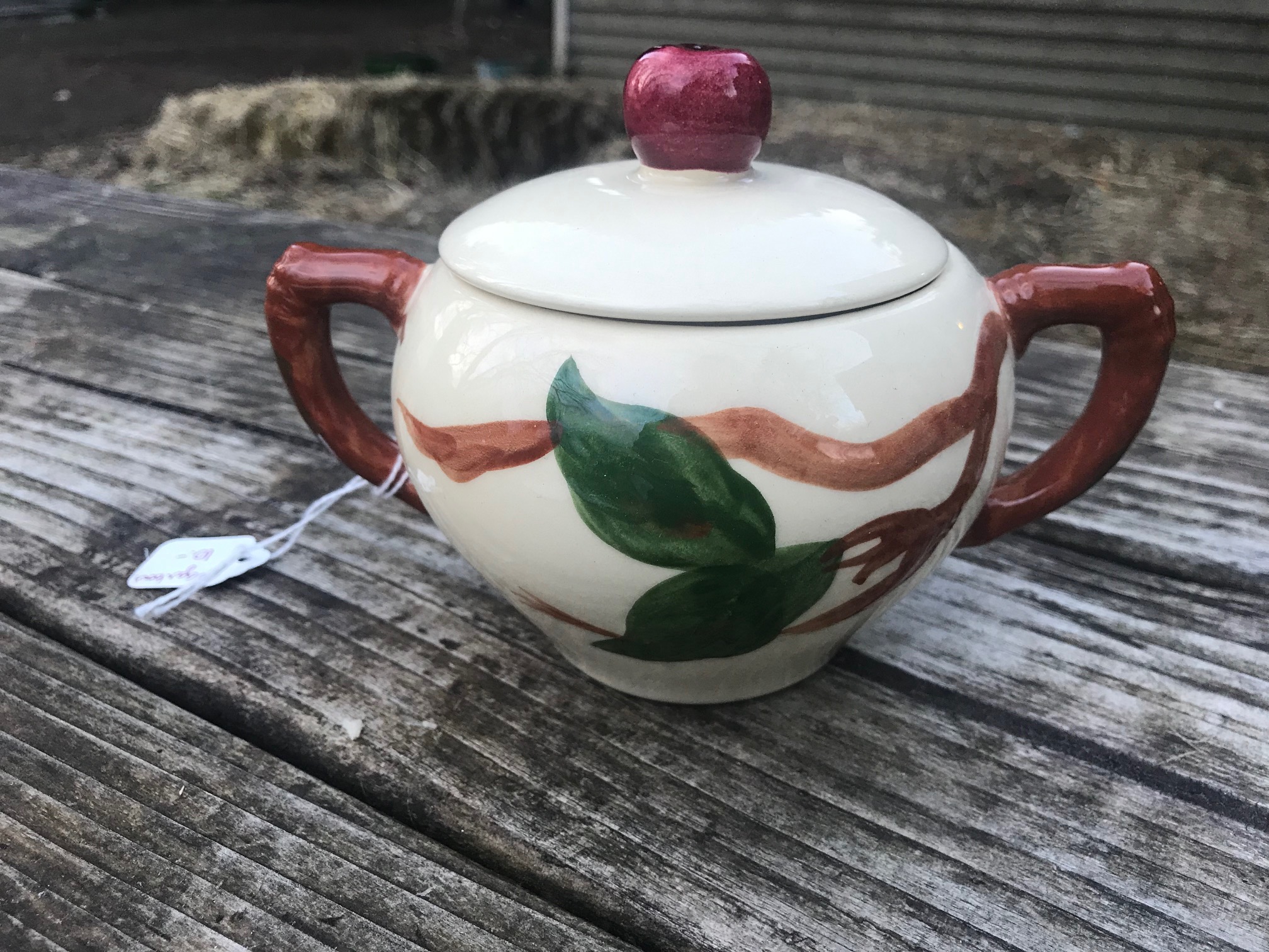 Vintage (c. 1950s) Franciscan Apple Earthenware Sugar Bowl: 161,200 ppm Lead