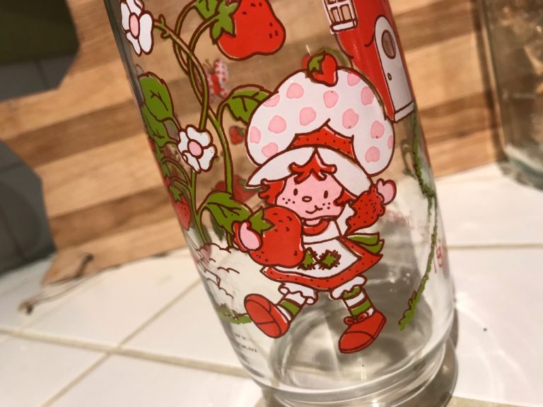 Vintage 1980 Strawberry Shortcake Glass: 65,800 ppm Lead + 2,622 ppm Cadmium + 77 ppm MERCURY! (90 ppm Lead is unsafe for kids)