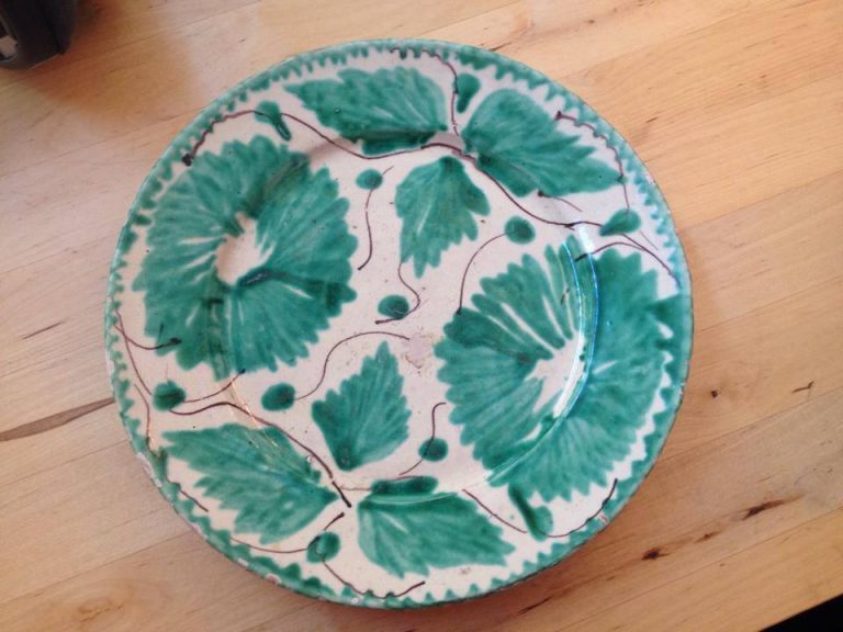 Made In Mexico Green & White Glazed Ceramic Plate: 554,400 ppm Lead. [Context; 90 ppm Lead is unsafe in kids’ toys.]