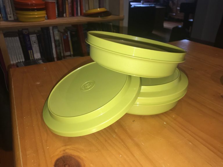 Vintage Tupperware GREEN bowl: 2,780 ppm Lead + 234 ppm Arsenic (both metals are poisonous to humans)