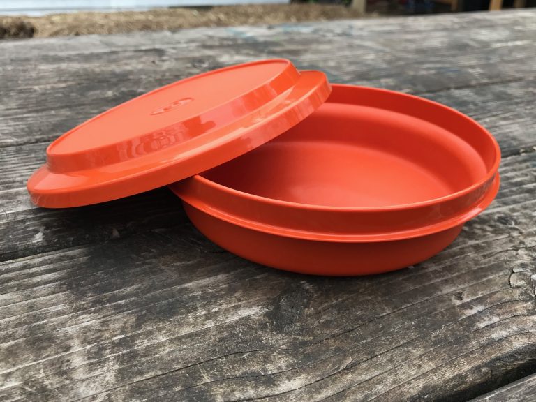 Vintage Tupperware ORANGE bowl: 3,380 ppm Cadmium + 935 ppm Mercury (both are extremely poisonous to humans)