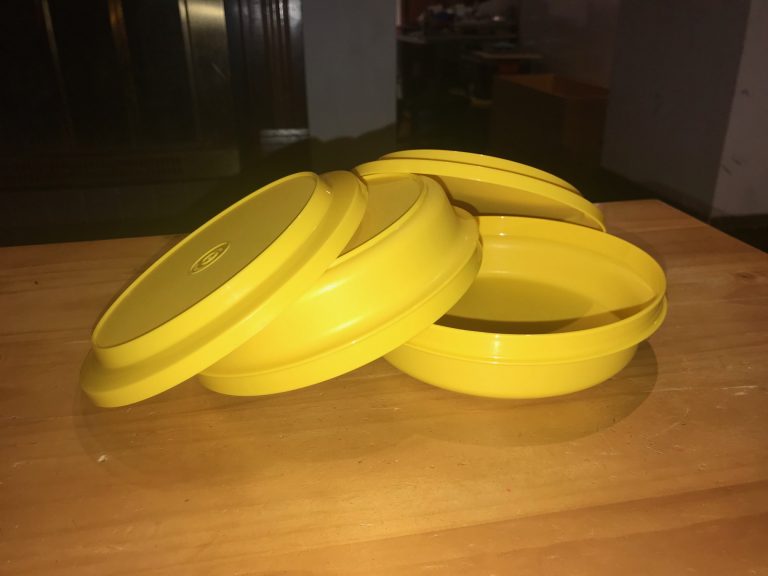 Vintage Tupperware YELLOW bowl: 2,677 ppm Cadmium + 15 ppm Mercury (both are extremely poisonous to humans)