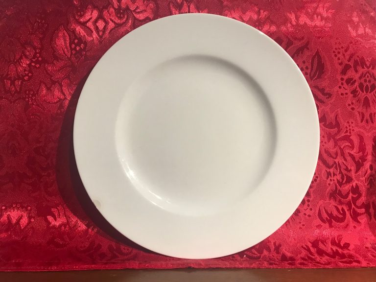 Tognana “Made in Italy” white glazed ceramic plate: 2,472 ppm Lead in logo & 193 ppm on food surface.