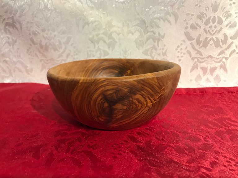 A lovely inexpensive natural non-toxic gift idea – olive wood bowl from Trader Joe’s: Lead-free & only $5.99!