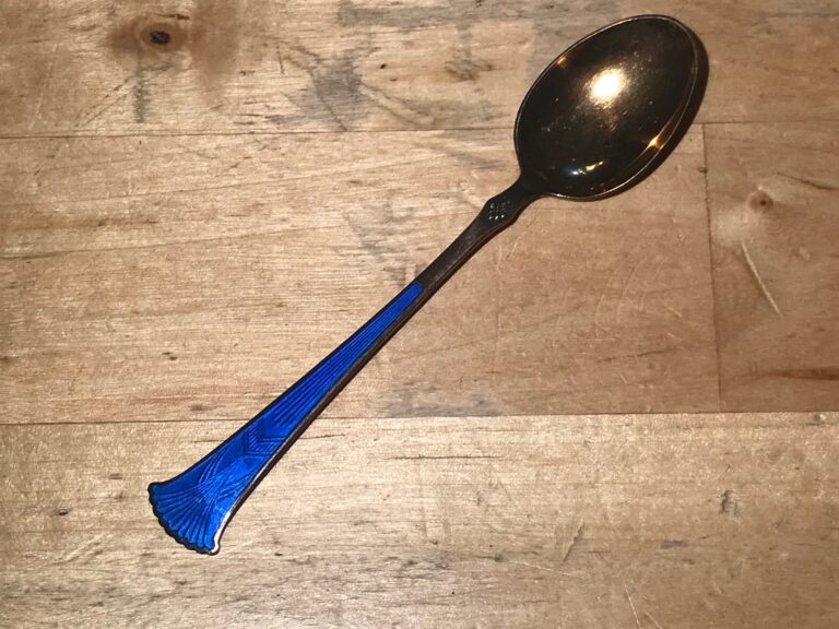 Tiny dark-blue enamel decorated spoon: 388,800 ppm Lead (90 ppm is unsafe for kids] & 1,117 ppm Cadmium (causes cancer.)