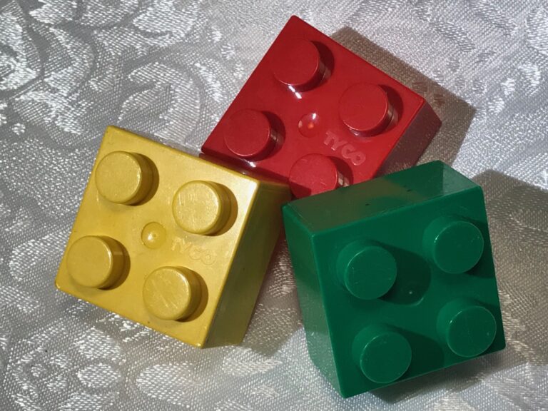 Vintage (1990s?) TYCO plastic building blocks (Duplo-style): Lead-free, Cadmium-free, Arsenic-free!