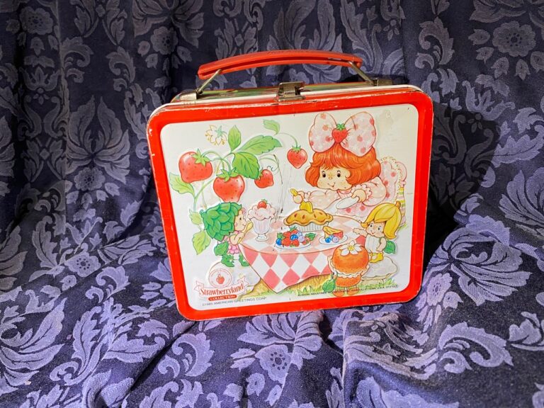 Read the full XRF test results for the Aladdin Vintage 1985 Strawberry Shortcake lunchbox here.