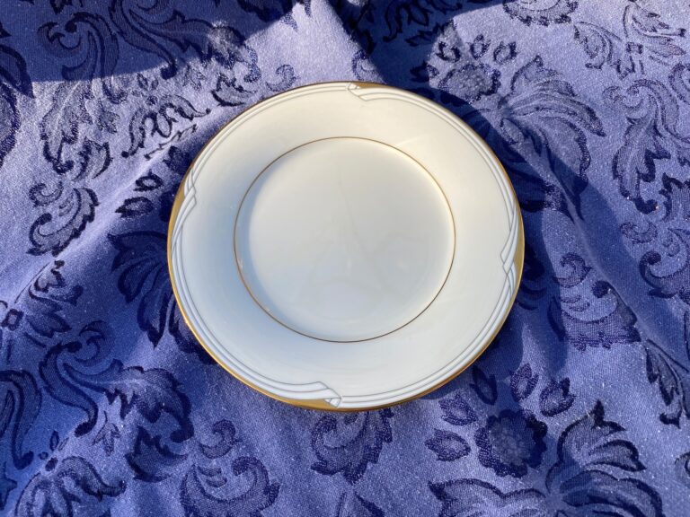 Vintage Noritake “Golden Cove” pattern china from Japan: 301,400 ppm Lead on the food surface. 90 ppm is unsafe.