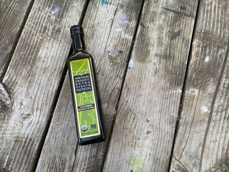 Green glass Trader Giotto’s (Trader Joe’s) olive oil bottle: 117 +/- 37 ppm Lead — this is typical for green glass