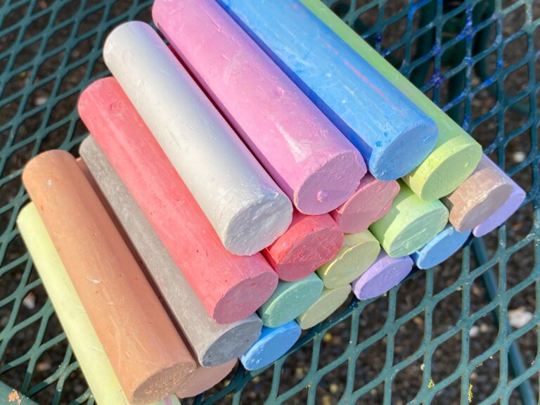 Yoobi 20 Pack Washable Sidewalk Chalk: “Non-Detect” for Lead, Cadmium & Mercury. Safe by all standards.