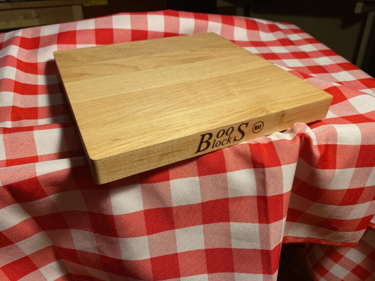 John Boos Block maple wood cutting board: as expected, no metals detected at all! (+ available on Amazon, I bought this for myself!)