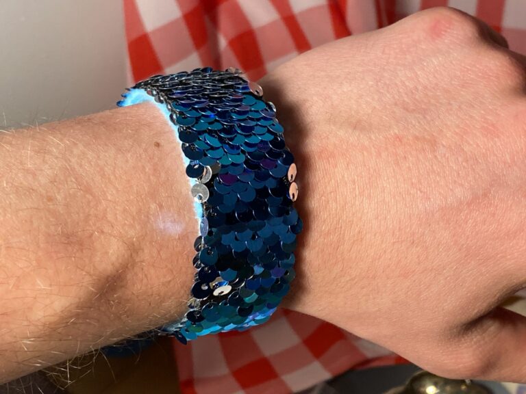 Toysmith brand Shimmer Slap Bracelet (blue & silver mermaid sequins): Lead-free (66 ppm Antimony).