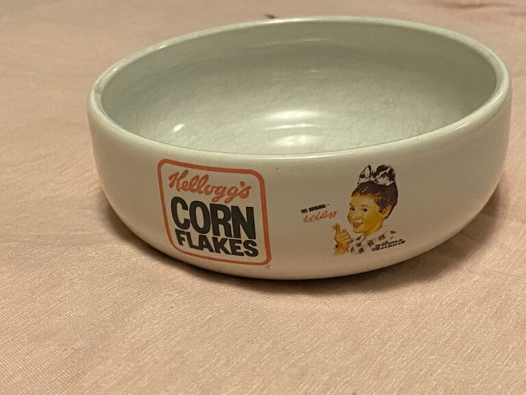 Vintage Kellogg’s Corn Flakes Museum Collections cereal bowl with “Young Lady”:  6,898 ppm Lead + 1,102 ppm Arsenic.