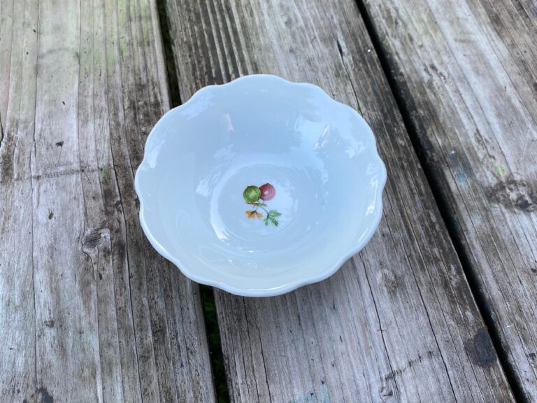 Cordon Bleu B.I.A. “The Frieda Collection” small bowl. Hand-decorated in Belmont, CA: 15,200 ppm Lead!