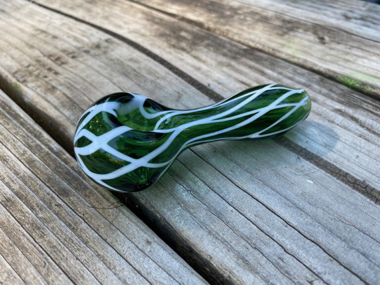 Horns Bee green blown glass pipe with white stripes: Lead-free, Cadmium-free, Arsenic-free, Mercury-free