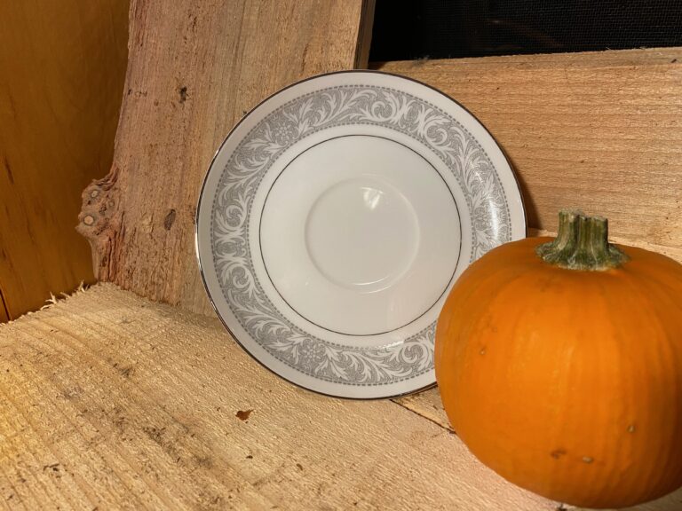 Imperial China by W. Dalton 5671 Whitney, Made in Japan: 3,162 ppm Lead in the decorative trim on the food surface.