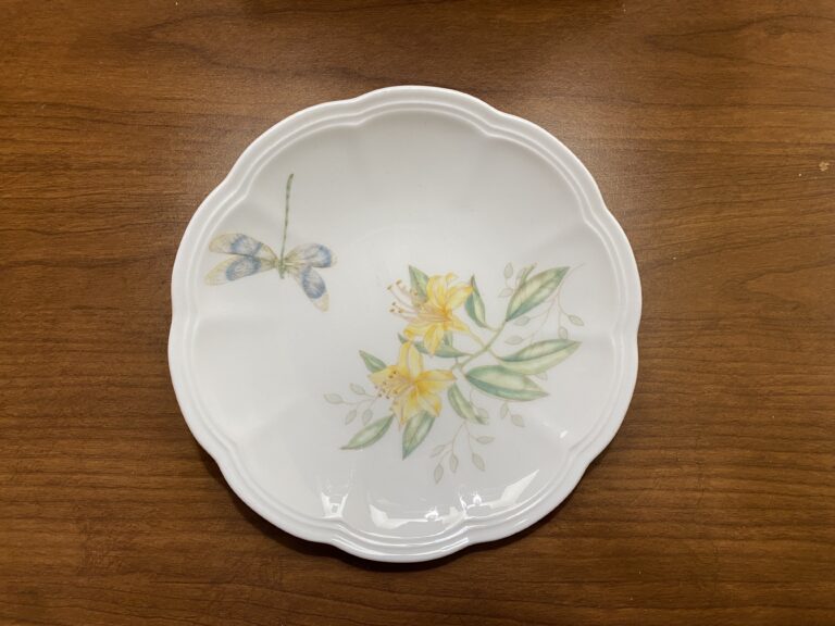 China brands associated with “quality” aren’t necessarily safe. 2001 Lenox Butterfly Meadow pattern china: 63,700 ppm Lead.