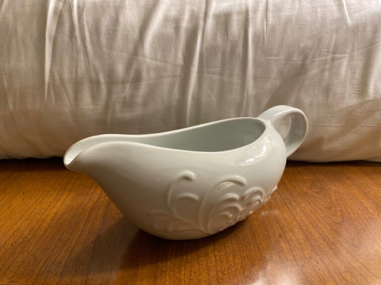 World Kitchen Cherish Pattern white ceramic gravy boat with lid: 30 ppm Lead on the food surface (safe by all standards)