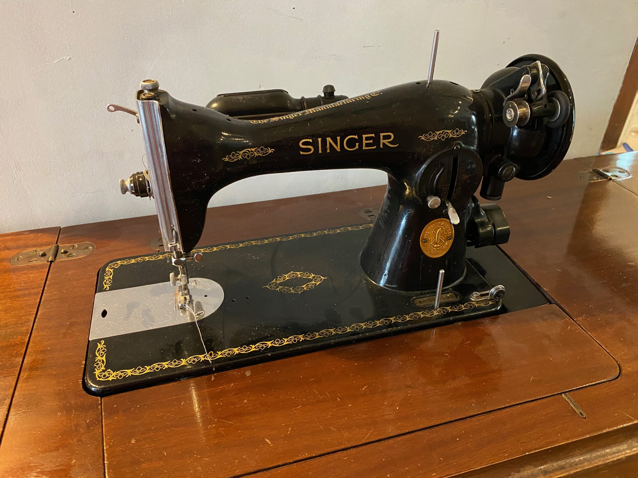 Is your grandmother's sewing machine dangerous? 1948 Singer Sewing Machine  in Table: 6,238 ppm Lead (in the gold paint).
