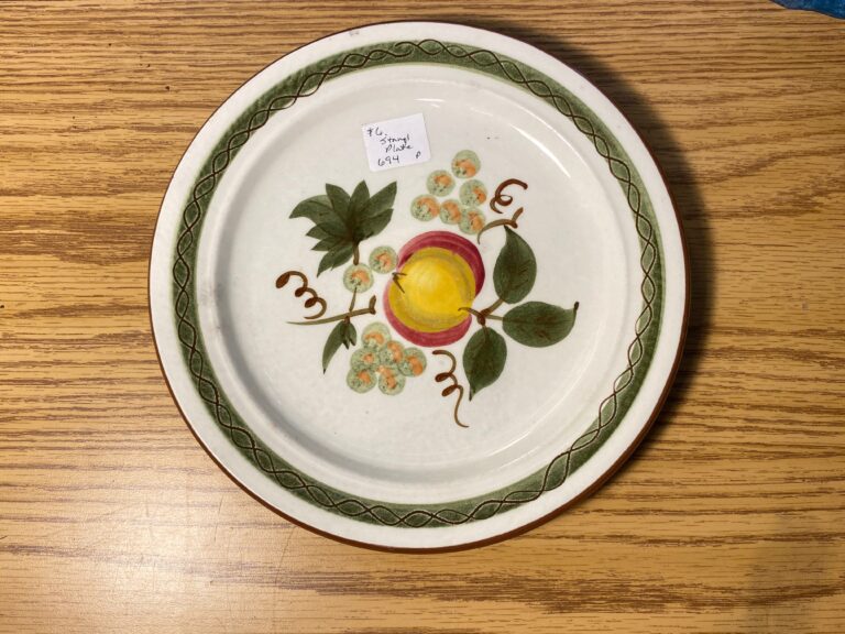 Vintage Stangl Hand Painted Apple Delight Pattern Dish (Trenton, New Jersey): 205,600 ppm Lead + 4,502 Antimony