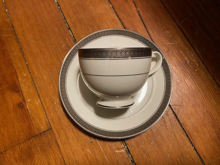 Mikasa Palatial Platinum Cup & Saucer (Made in Thailand): 15,500 ppm Lead in the platinum edging.