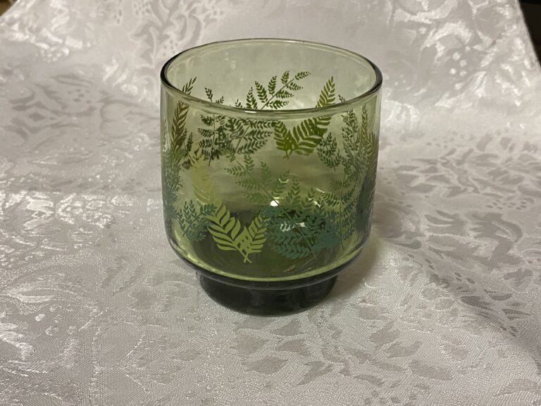 Vintage Libbey green glass with fern pattern: 34,800 ppm Lead + 1,133 ppm Cadmium in the painted decorations.