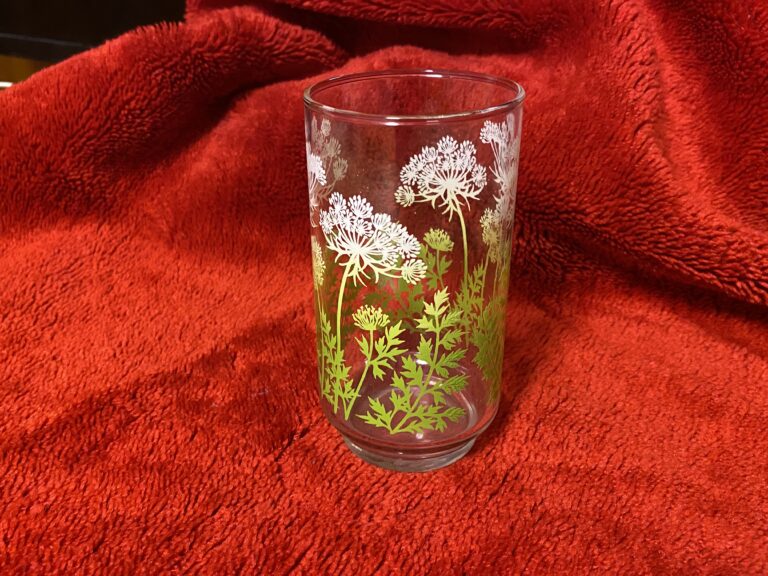 Vintage Libbey glass with Queen Anne Lace pattern: 59,000 ppm Lead + 1,036 ppm Cadmium in the painted decorations.