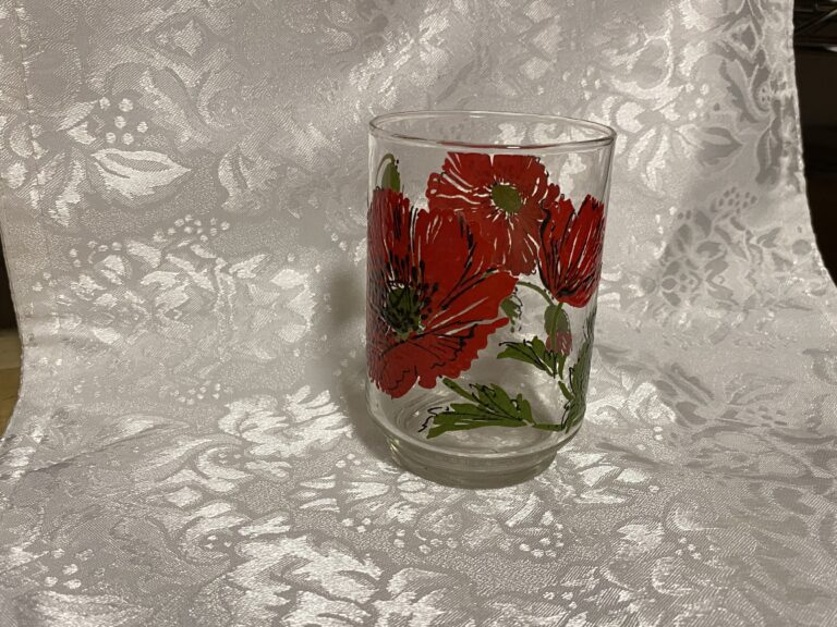 Vintage Libbey glass with red poppy floral pattern: 733,200 ppm Lead + 28,500 ppm Cadmium in the painted decorations