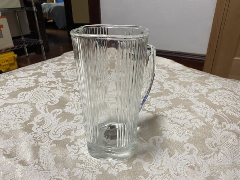 40 oz. Borosilicate Glass (“Boroglass”) Pitcher for Vintage Style Blender (Made in Mexico): Lead found in exterior metal components.