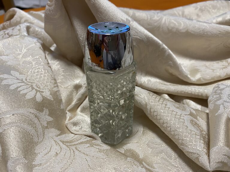 Pressed glass salt shaker: Non-detect for Lead, but positive for traces of Gold and Platinum