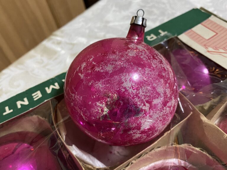 Fantasia Brand Christmas Tree Ornaments (Made in Poland): 23 ppm Lead + 9 ppm Arsenic (plus the finish is peeling!)