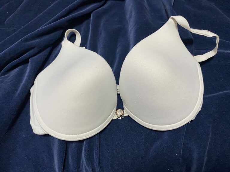 Happy Valentine’s Day! La Vie en Rose white padded “Body Rose” bra: 55 ppm Lead & 40 ppm Antimony & 7 ppm Arsenic