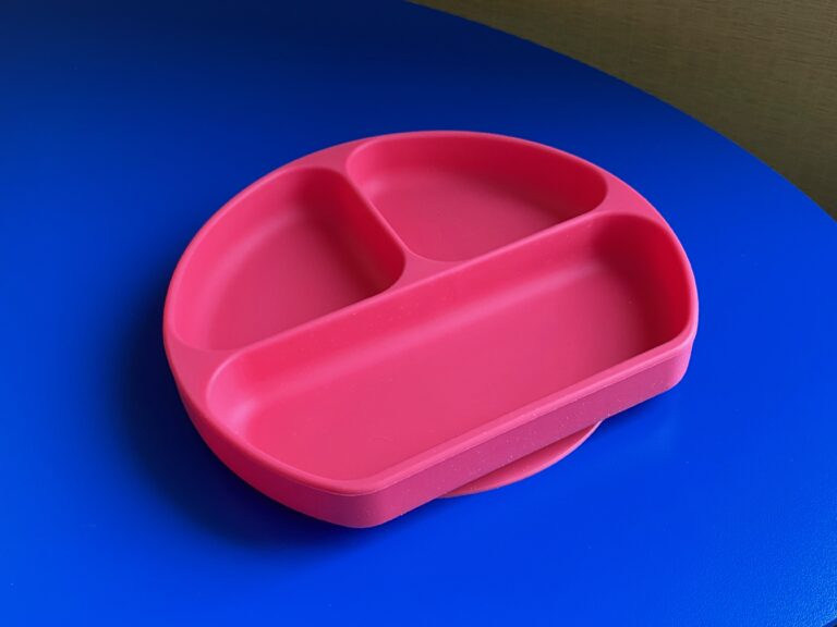 Pink Silicone Dish by Bumkins (Made in China, 100% Food Grade Silicone): 11 ppm Cadmium (safe by all U.S. and international standards)