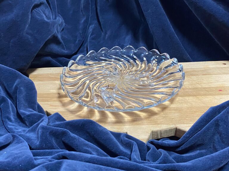 Vintage pressed glass small platter with three feet and swirl pattern: 333 ppm Lead + 1,236 ppm Antimony (causes cancer)