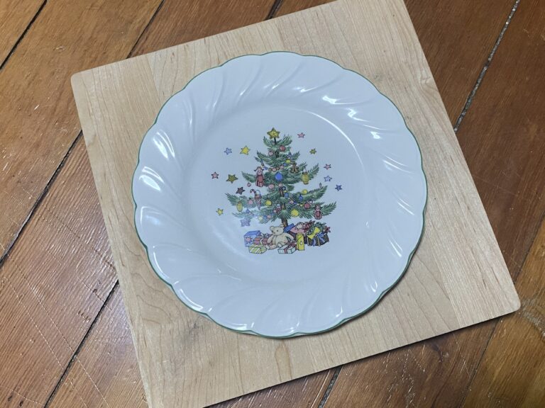 c. 1980s Nikko Happy Holidays China Dish With Christmas Tree (Japan): 87,000 ppm Lead on the food surface (90 ppm & up is unsafe for kids)